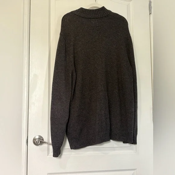 American Eagle Outfitters Black/Gray Crewneck Sweater - Picture 2 of 4